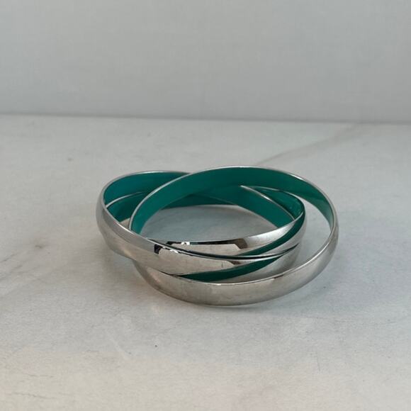 Silver toned bangle bracelet with aqua enamel interior Preowned - Picture 1 of 3